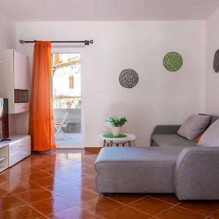 4 Bedroom Lovely In