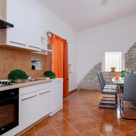 4 Bedroom Lovely In *