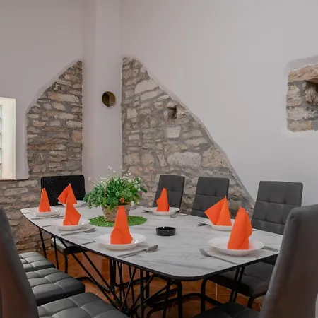 4 Bedroom Lovely In Сasa de vacaciones